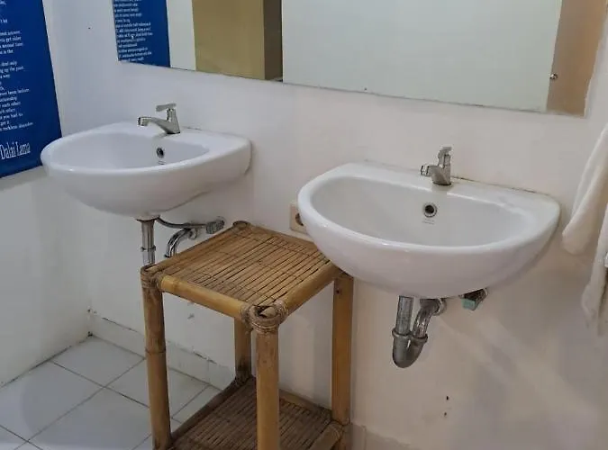 Shalana Homestay- Formerly Teka Teki House * スミニャック