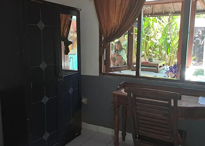 Shalana Homestay- Formerly Teka Teki House ゲストハウス *